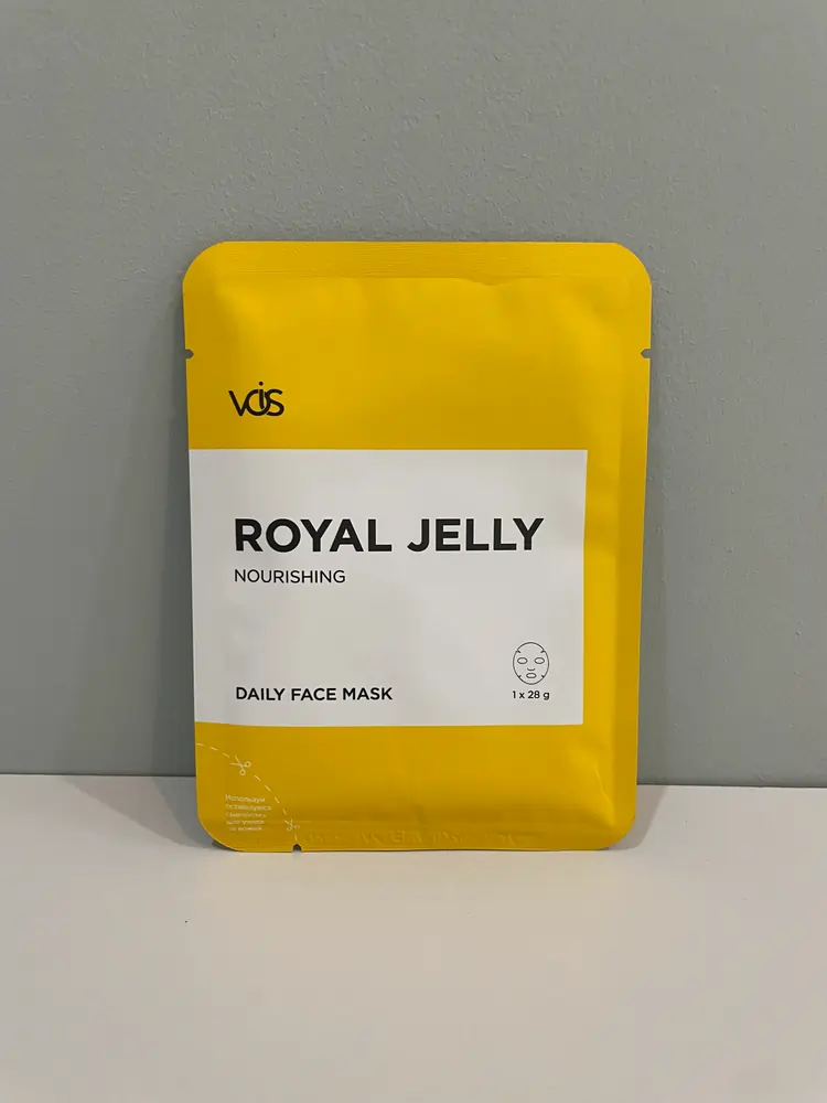 Face mask with royal jelly